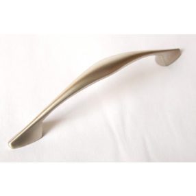 1028. bútorfogantyú